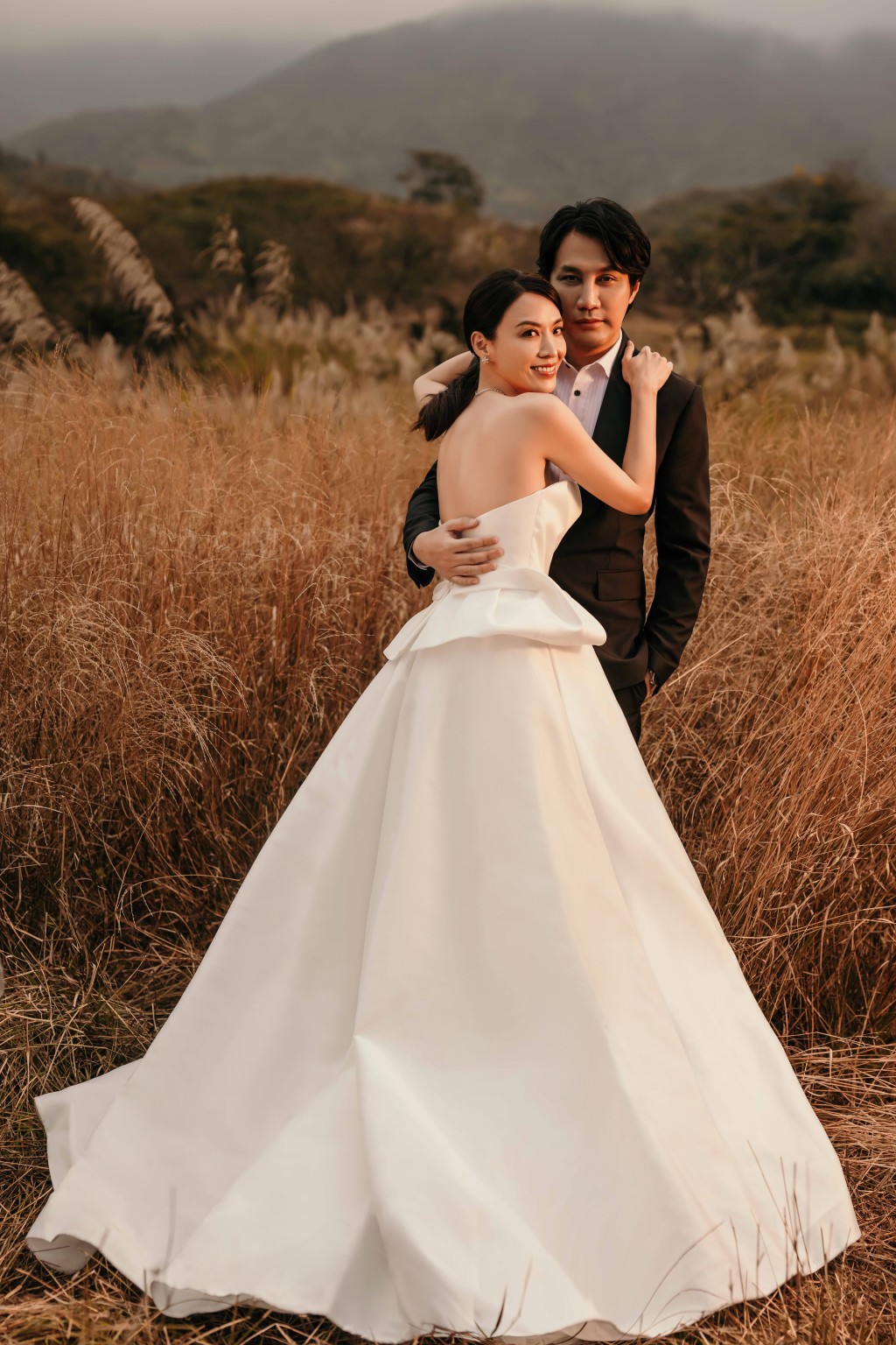 第一段婚姻失敗，煒哥學識變做小鳥依人。